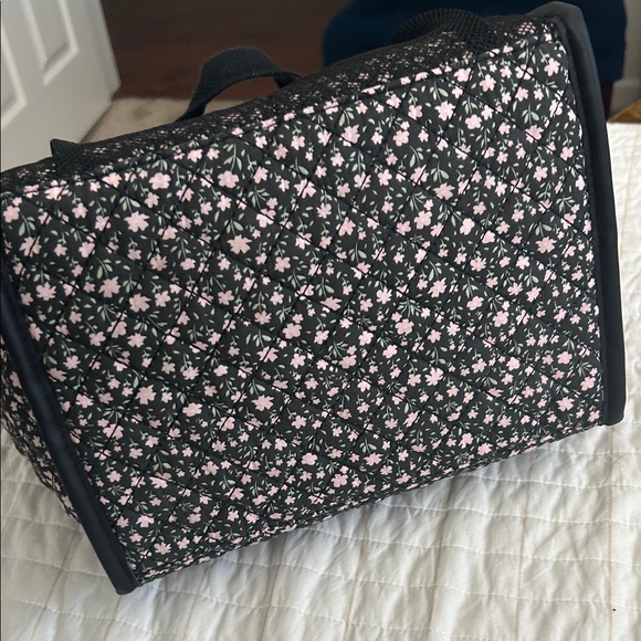 Poppy and Peonies Black and Pink Floral insulated lunch bag - Picture 5 of 5